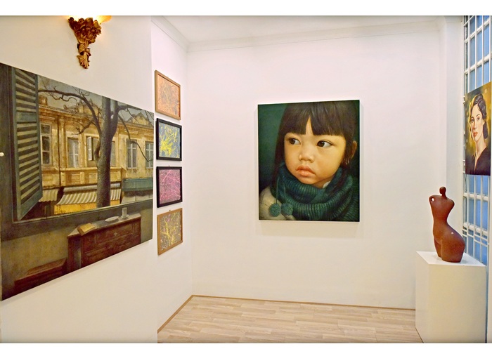 Tác phẩm hội họa của các nghệ sĩ trưng bày tại Không gian nghệ thuật Tân Hà Nội