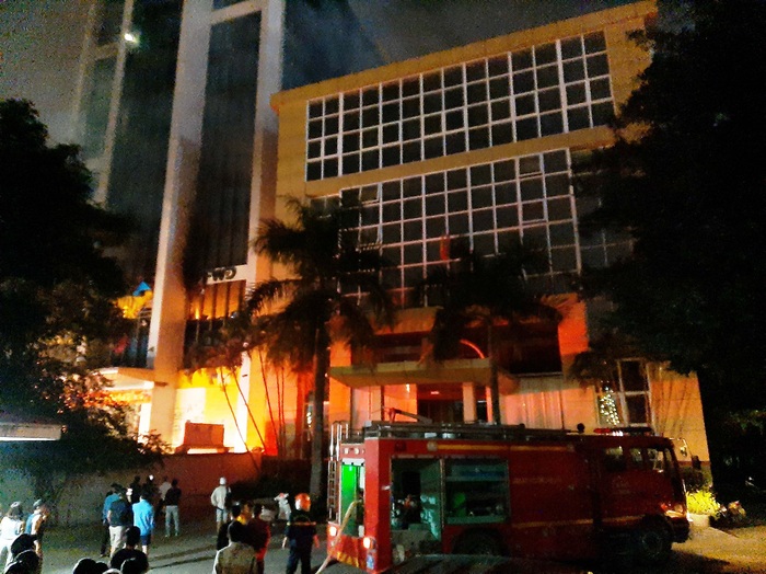 Thêm một nữ nạn nhân tử vong trong vụ cháy tòa nhà Dầu khí PV Oil Thanh Hóa - Ảnh 1.