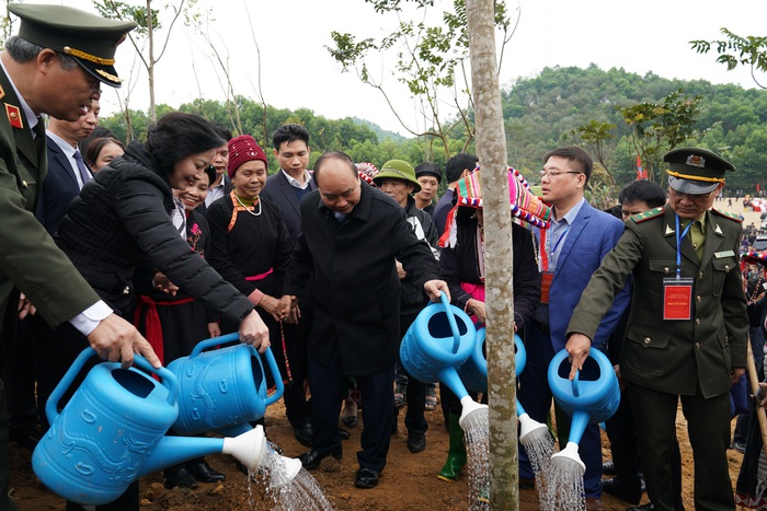 Thủ tướng dự lễ hưởng ứng &quot;Tết trồng cây đời đời nhớ ơn Bác Hồ&quot; - Ảnh 2.