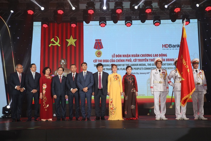 HDBank lần thứ hai 3 nhận Huân chương Lao động do Chủ tịch nước trao tặng vì những thành tích xuất sắc đột xuất trong quá trình hoạt động kinh doanh, tín dụng và Từ thiện