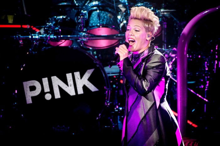 Ca sĩ Pink quyên góp 500.000 USD hỗ trợ Australia
