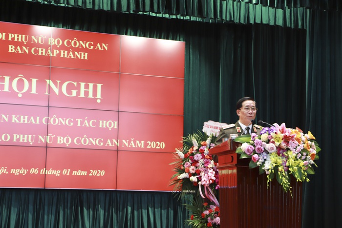 Thiếu tướng Nguyễn Đức Minh, Cục trưởng Cục Công tác Đảng và công tác quần chúng Bộ Công an phát biểu tại Hội nghị