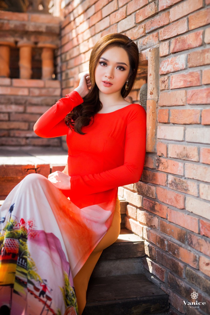 Người đẹp Miss Photo Chân Trân rạng rỡ cùng áo dài du Xuân - Ảnh 4.
