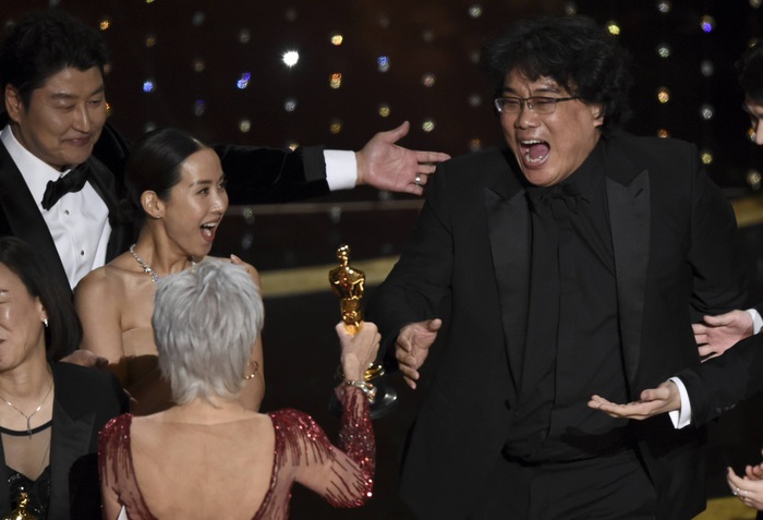 Sau khi lập kỳ tích tại Oscar 2020, &quot;Kí sinh trùng&quot;công chiếu lần hai tại Việt Nam  - Ảnh 1.