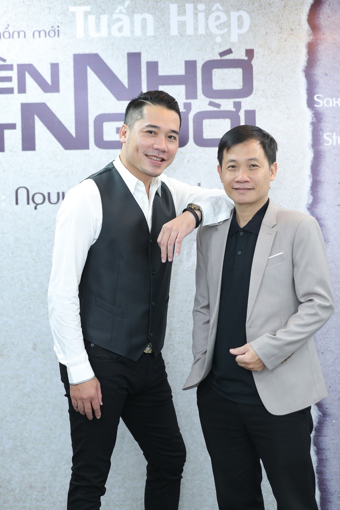 Tuấn Hiệp và Nguyễn Quang Long là những người bạn thân thiết trong cuộc sống cũng như nghệ thuật