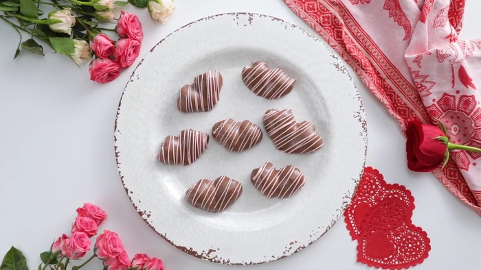 4 món chocolate đơn giản dành tặng người thương trong ngày lễ Tình nhân  - Ảnh 1.