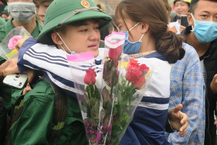 Những khoảnh khắc xúc động tại lễ tòng quân ở Nghệ An - Ảnh 9.