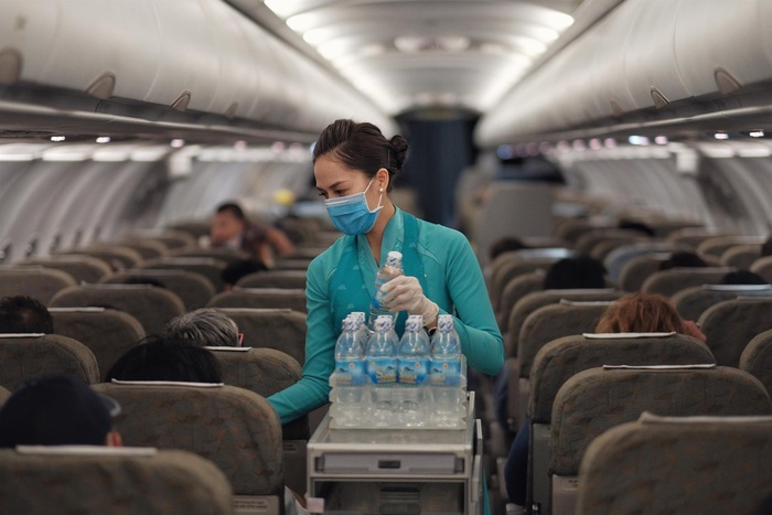 “Giải cứu” vé máy bay, hành khách cần làm gì khi di chuyển trong mùa dịch  - Ảnh 3.