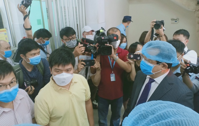 Bệnh nhân đầu tiên nhiễm virus Corona ở Việt Nam được xuất viện - Ảnh 1.