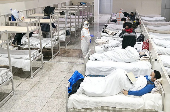 Các bệnh nhân nhiễm virus corona được điều trị tại  bệnh viện dã chiến ở Vũ Hán