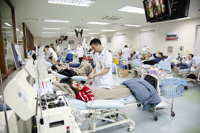 Đến ngày 6/2, Viện Huyết học truyền máu TW chỉ còn 5.000 đơn vị máu – Con số báo động - Ảnh 1.