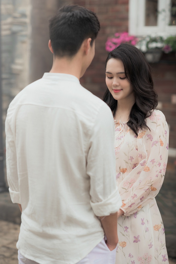 Cầu thủ Duy Mạnh tung ảnh cưới lãng mạn với hôn thê Quỳnh Anh - Ảnh 2.