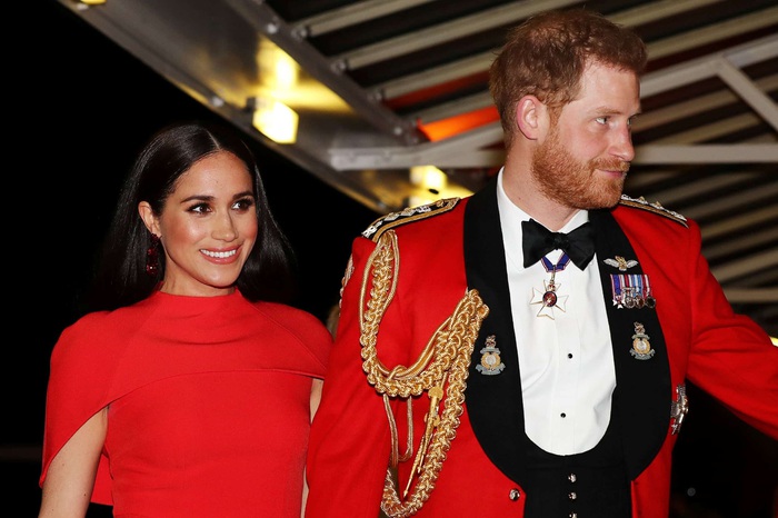 Rời khỏi Hoàng gia, Meghan Markle chuyển sang trang điểm đậm, sắc sảo - Ảnh 5.