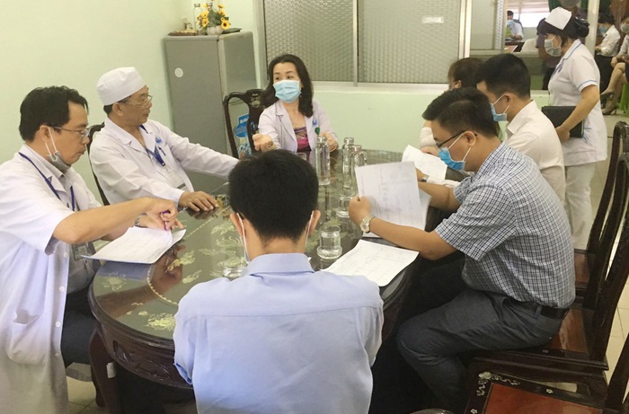 Bác sĩ Bệnh viện Chợ Rẫy đến Bình Thuận chống dịch Covid-19 - Ảnh 1.