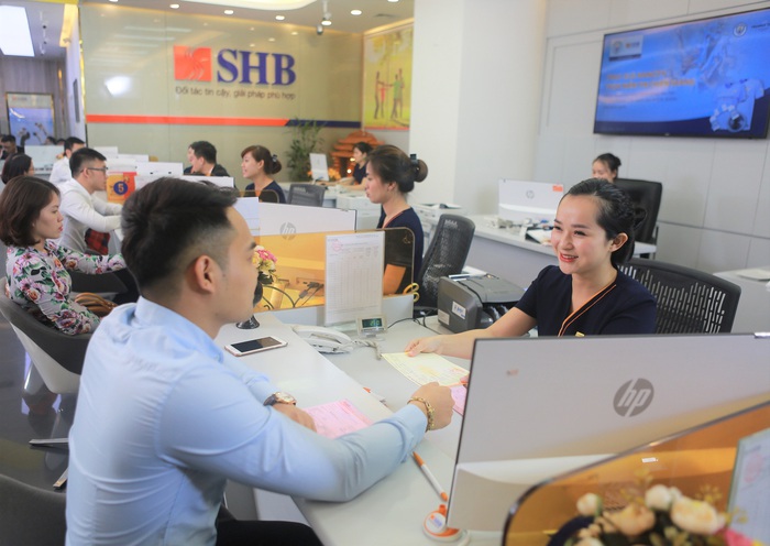 SHB đã triển khai chương trình tặng các khách hàng cá nhân vay và gửi gói “Bảo hiểm nCoV Shield” trên toàn quốc từ nay đến 31/5/2020