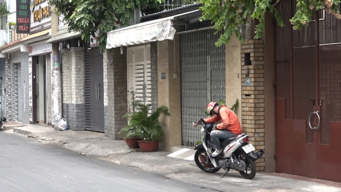 TP. Hồ Chí Minh: Hệ lụy từ những nơi có người nhiễm Covid-19 - Ảnh 1.