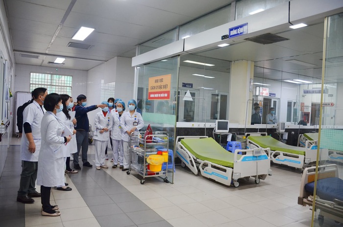 Phong tỏa Bệnh viện Lao Phổi Quảng Ninh - Ảnh 1.