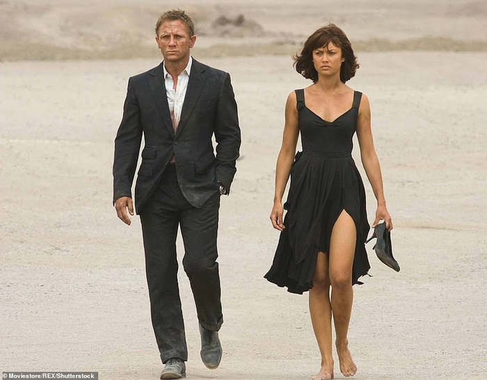 Ngôi sao nữ phim “007” bị nhiễm Covi-19 - Ảnh 2.
