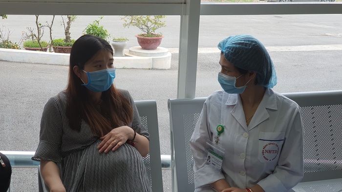 Chị Thanh mang thai 39 tuần chia sẻ với các y bác sĩ