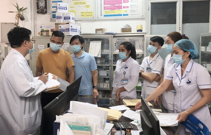 Đội phản ứng nhanh Bệnh viện Chợ Rẫy lên đường trong đêm đến Tây Ninh chống dịch Covid-19 - Ảnh 2.