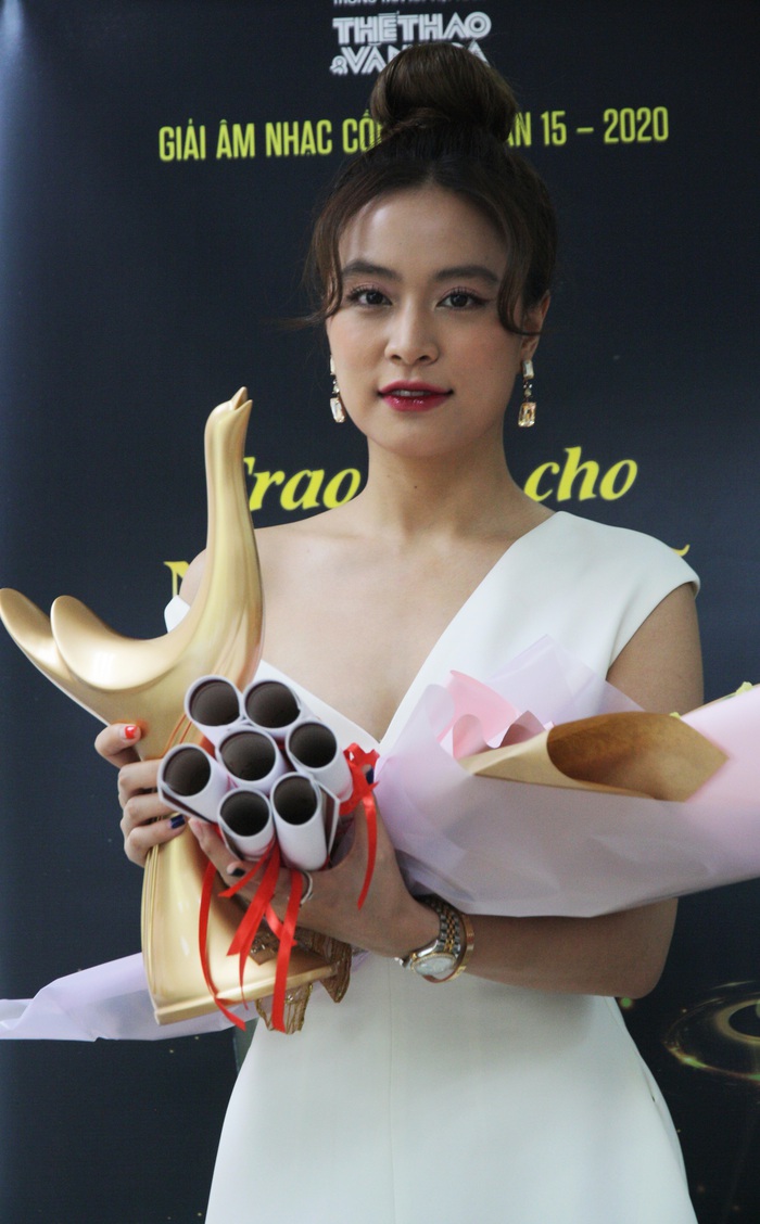 Hoàng Thùy Linh lập kỷ lục Cống hiến với 4 giải thưởng - Ảnh 1.