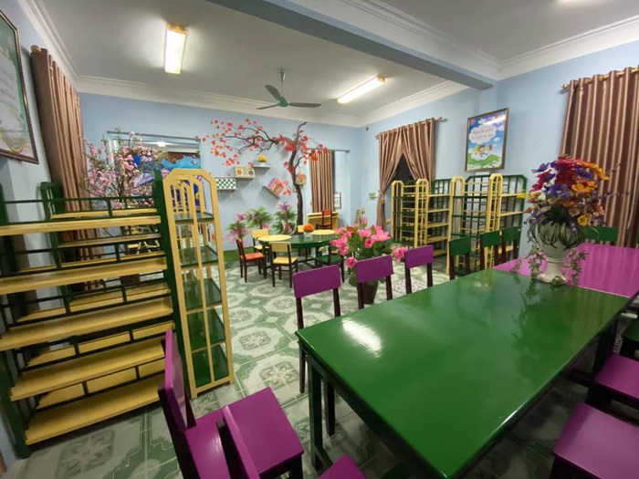 Thầy cô miền núi Nghệ An làm thư viện rực rỡ chờ đón học sinh trở lại trường - Ảnh 7.