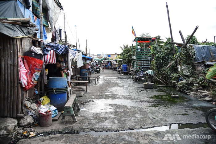 Phía sau những “vở kịch” nhận con nuôi ở Philippines - Ảnh 2.