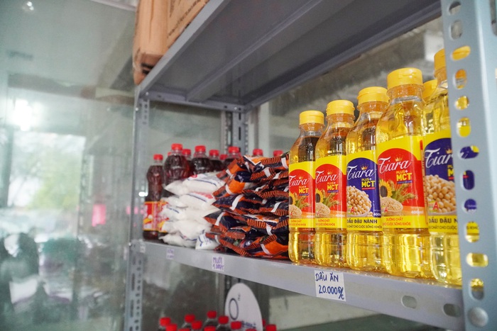 Người khốn khó khi đến “siêu thị 0 đồng” tại Hà Nội sẽ được mua miễn phí 5 sản phẩm - Ảnh 11.