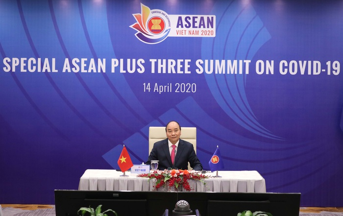 Thủ tướng Nguyễn Xuân Phúc tại hội nghị trực tuyến