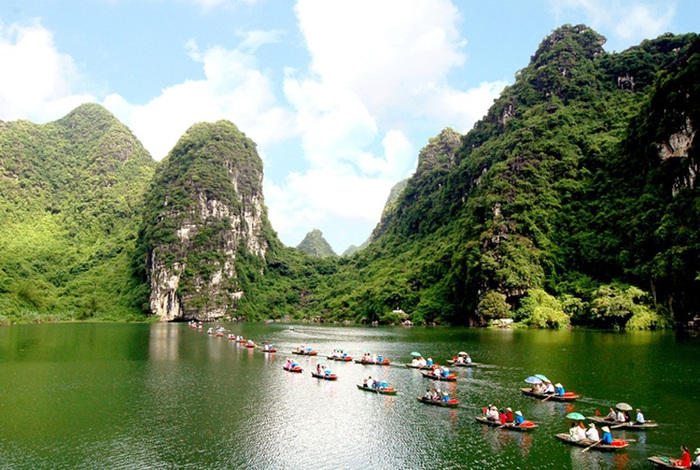 Trước đây, khoảng thời gian nào trong năm, khu du lịch sinh thái Tràng An- Ninh Bình cũng nườm nượp khách