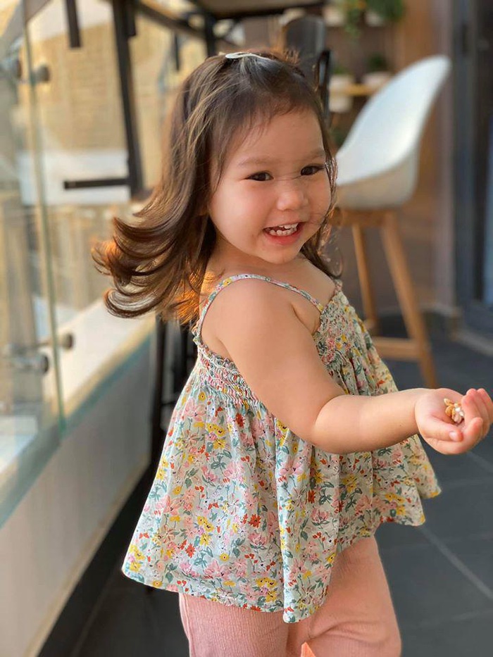 Bị xúc phạm vì con 21 tháng chưa bỏ bỉm, mẹ siêu mẫu đáp trả đanh thép - Ảnh 3.