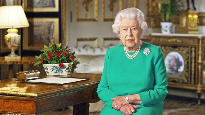 Nữ hoàng Elizabeth II chia sẻ tinh thần đoàn kết cùng người dân