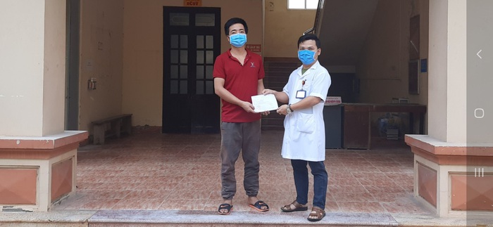 Bệnh nhân duy nhất nhiễm COVID-19 điều trị tại BV Kim Sơn được chữa khỏi - Ảnh 1.