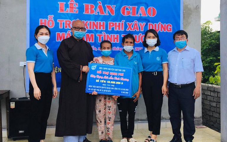 Bàn giao nhà tình thương đến cho gia đình phụ nữ nghèo tại huyện Quỳnh Lưu