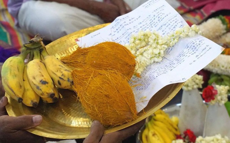 Ở Ấn Độ, chuối được coi là điều lành và thường được sử dụng trong nghi lễ tôn giáo. Ảnh: BBC