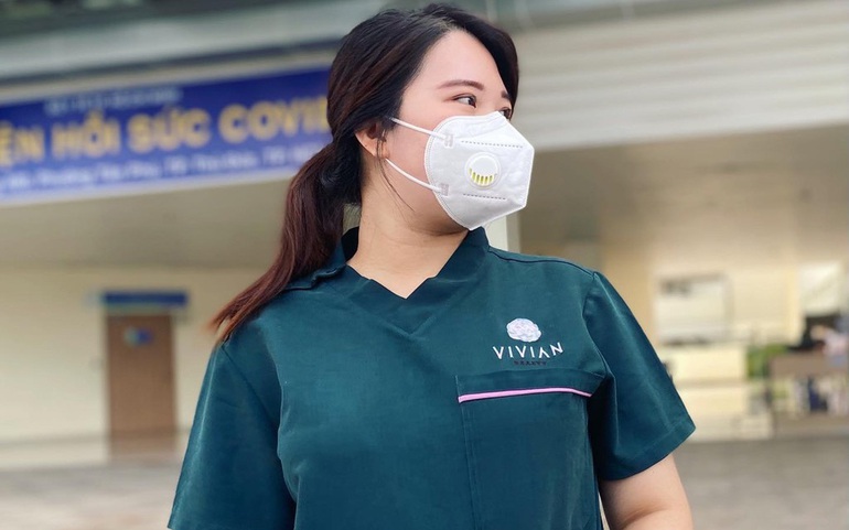 Tình nguyện viên Bùi Thị Ngọc Thanh đã quyết định tham gia đợt 2 hỗ trợ bệnh nhân Covid-19 tại Bệnh viện hồi hồi sức Covid-19 Thủ Đức, TPHCM