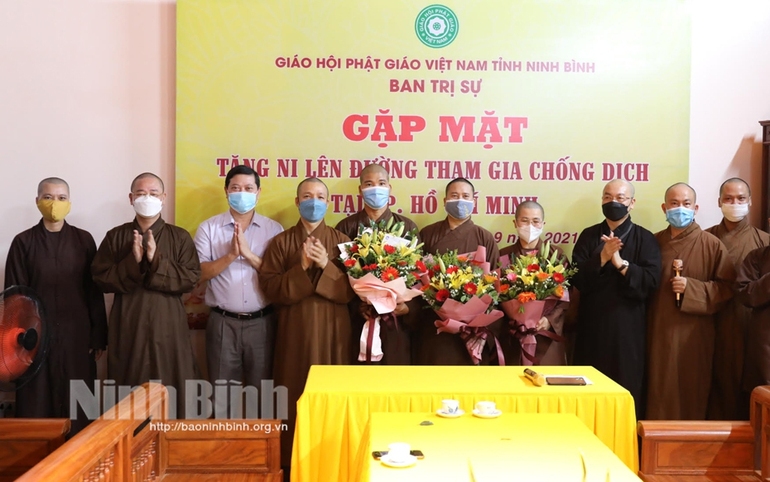Ban Trị sự Giáo hội Phật giáo Việt Nam tỉnh Ninh Bình tổ chức gặp mặt Tăng Ni lên đường chống dịch Covid-19 tại TPHCM. Ảnh: Minh Quang