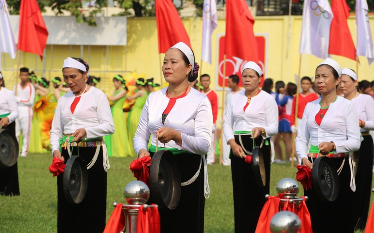 Lễ hội Khai hạ Mường Bi tổ chức vào ngày mồng 7 tháng Giêng âm lịch hàng năm