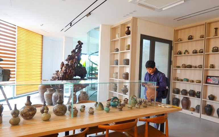 Hơn 200 hiện vật gốm Quảng Đức được trưng bày