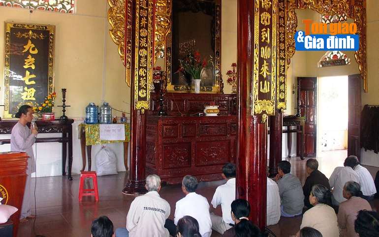 Một buổi thuyết giảng về giáo lý Phật giáo Hòa Hảo (Nguồn: Wikipedia)
