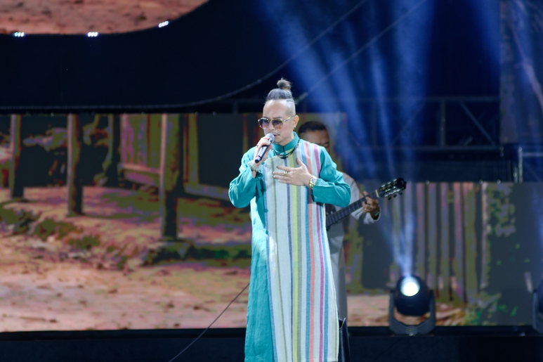 Jimmii Nguyễn lắng đọng với ca khúc "Thương Quê" do anh sáng tác