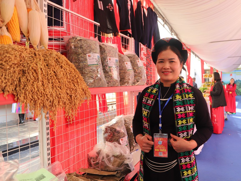 Tuyên truyền trực quan "mắt thấy, tai nghe", tăng liên kết các mô hình kinh tế của phụ nữ Thượng Lâm- Ảnh 1.