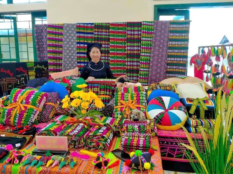 Tuyên truyền trực quan "mắt thấy, tai nghe", tăng liên kết các mô hình kinh tế của phụ nữ Thượng Lâm- Ảnh 2.