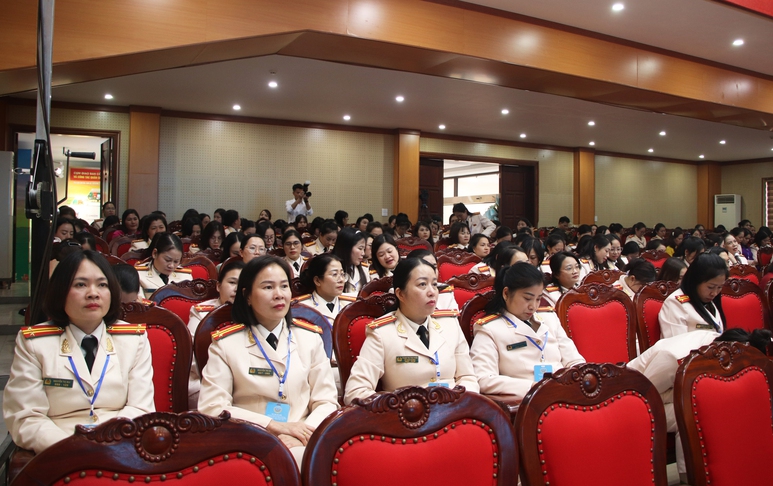 Phụ nữ Cục C10 tiên phong trong giáo dục, cảm hóa phạm nhân- Ảnh 1. Phụ nữ Cục C10 tiên phong trong giáo dục, cảm hóa phạm nhân- Ảnh 1.