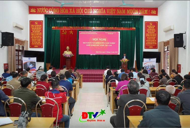 Từ khoảng trống thông tin đến cơ hội thoát nghèo ở Định Hóa- Ảnh 1.