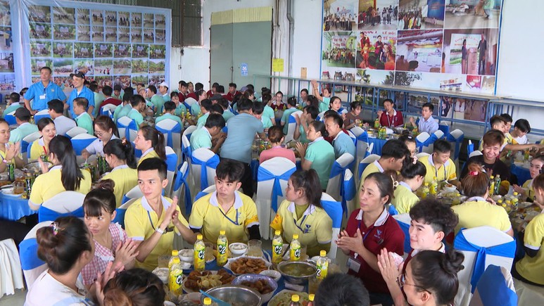 Khi Công đoàn trở thành “ngôi nhà thứ 2” của công nhân- Ảnh 5. Khi Công đoàn trở thành “ngôi nhà thứ 2” của công nhân- Ảnh 5.