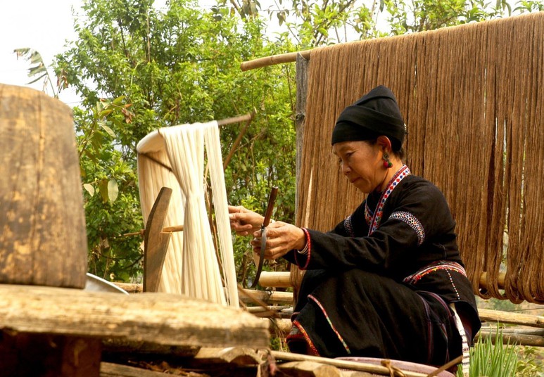 Phát huy nội lực phụ nữ dân tộc Lự để tạo sinh kế ổn định và bền vững- Ảnh 1. Phát huy nội lực phụ nữ dân tộc Lự để tạo sinh kế ổn định và bền vững- Ảnh 1.