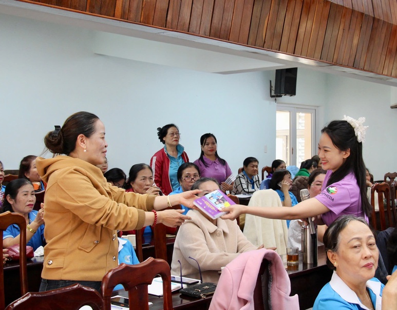 Đắk Lắk: Nâng cao nhận thức về vai trò của nữ đại biểu dân cử trong phát triển kinh tế - xã hội địa phương- Ảnh 6.