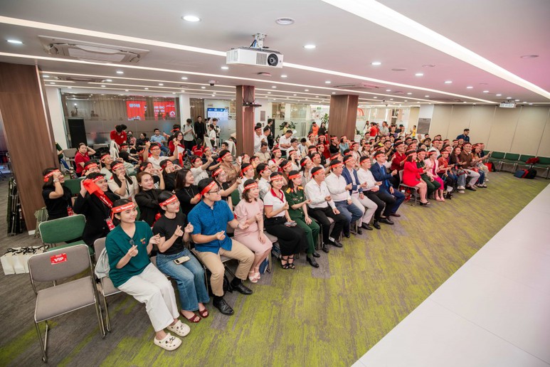 Amway Việt Nam lần thứ 6 đồng hành cùng Chương trình Chủ nhật Đỏ- Ảnh 2. Amway Việt Nam lần thứ 6 đồng hành cùng Chương trình Chủ nhật Đỏ- Ảnh 2.