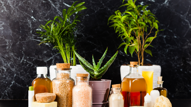 Kiểm soát chặt chẽ mỹ phẩm dùng cho trẻ em, phụ nữ mang thai- Ảnh 1.